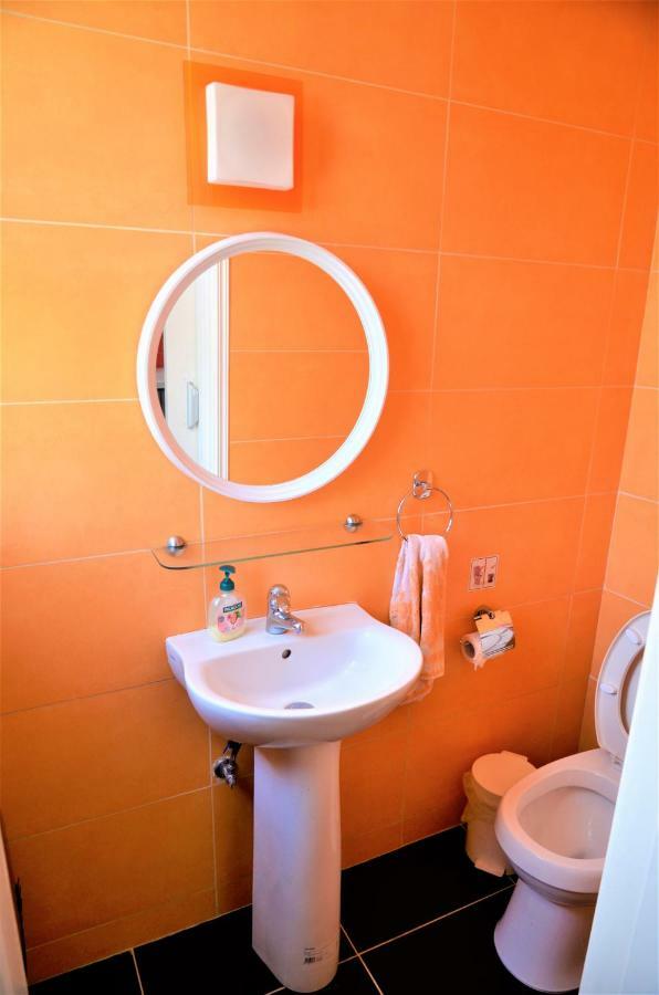 Isabella Court Townhouse Near Venus Beach And Lidl Pafos Exterior foto
